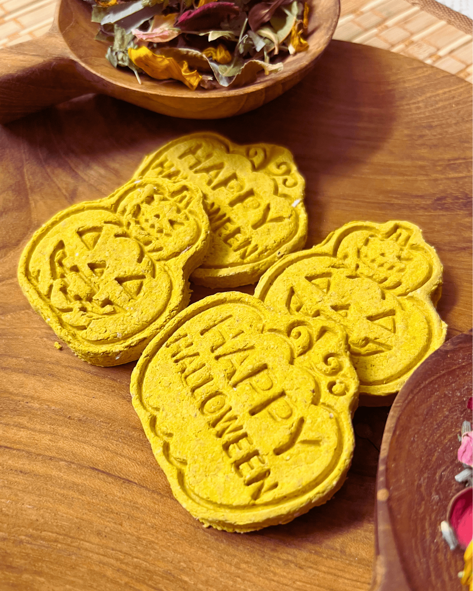 Spooky Bites — Halloween Cookies for Rabbits