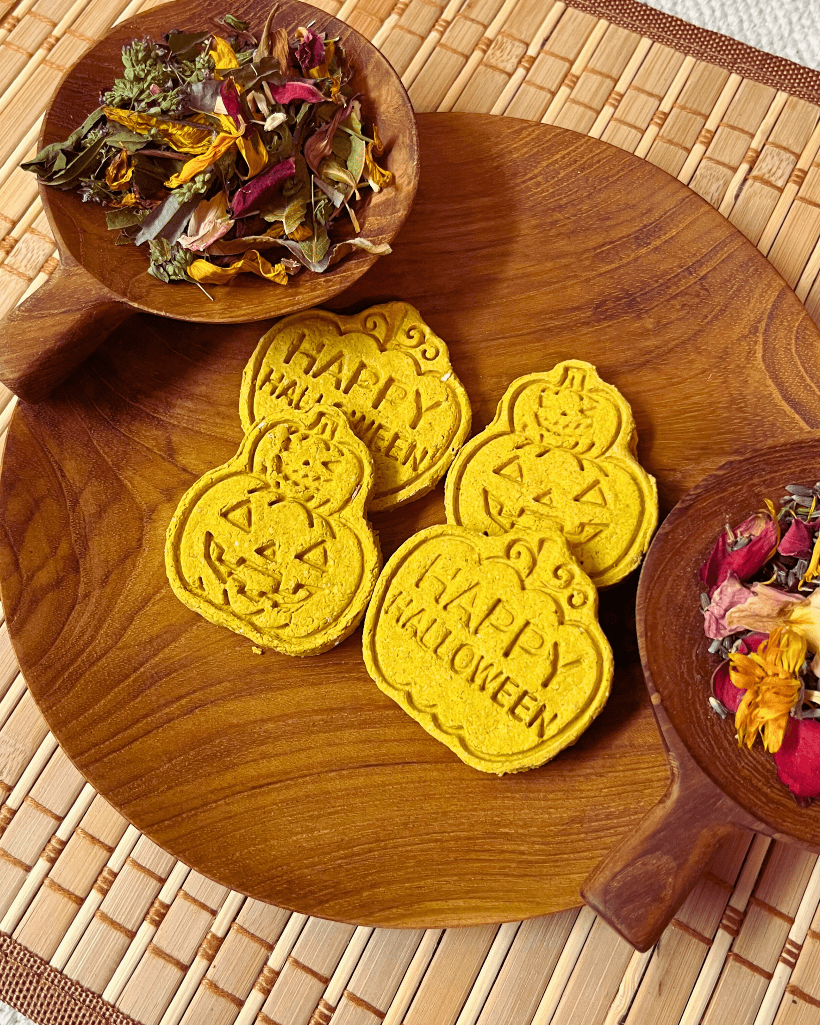 Spooky Bites — Halloween Cookies for Rabbits